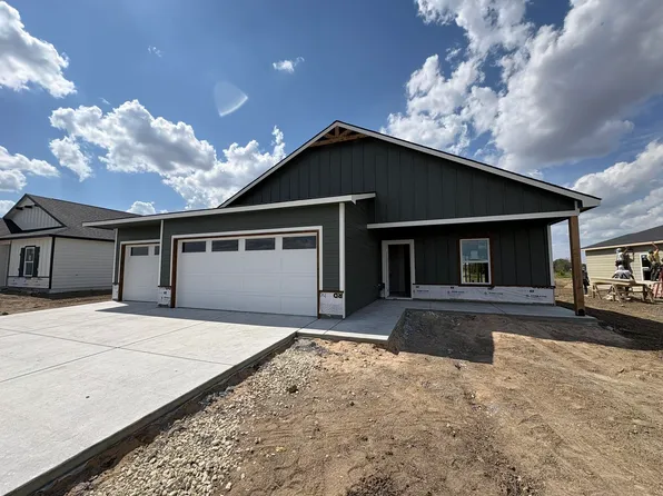 5801 Plumthicket St, Wichita, KS 67226