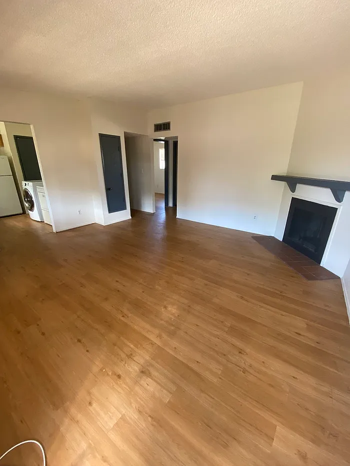 2 bed, 1.0 bath, 780 sqft, $1,000 — Photo 1