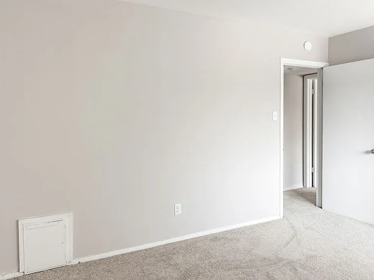 Townway Place Apartments — Photo 36