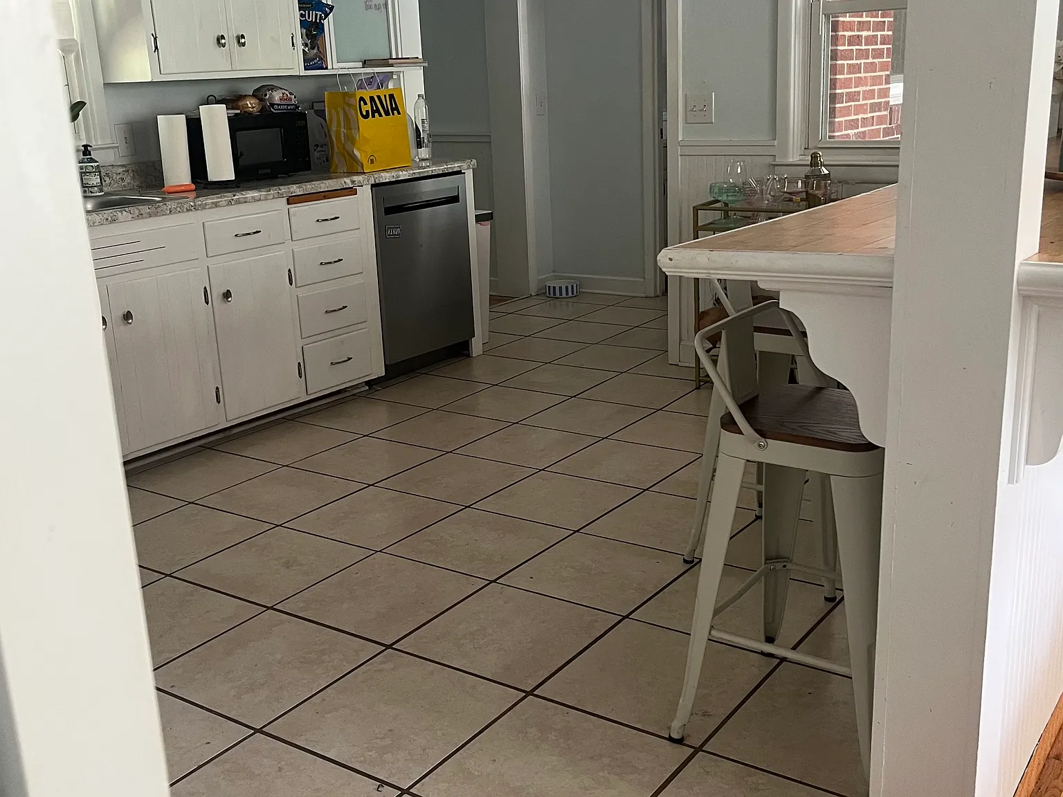 4 bed, 2.5 bath, 1466 sqft, $2,400 — Photo 4