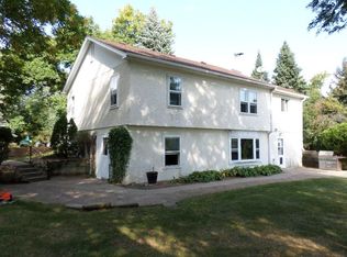 10041 Palm St NW, Coon Rapids, MN 55433