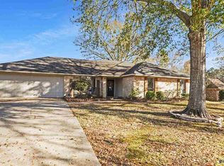 3308 Stonehaven Ct, Kilgore, TX 75662