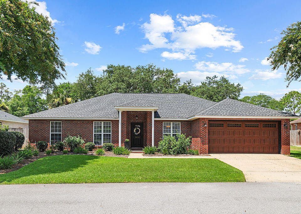 1st image of 1614 Myrtlewood Ln