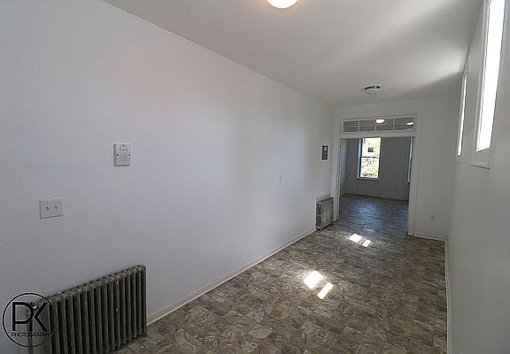 4th image of 118 N 8th St #8