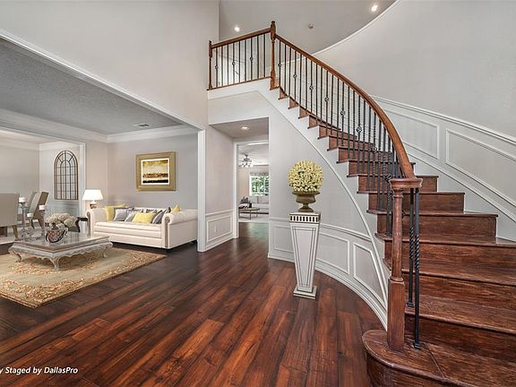 2nd image of 1224 Normandy Dr