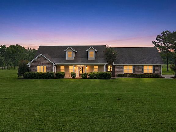 2nd image of 4304 Skinner Ln