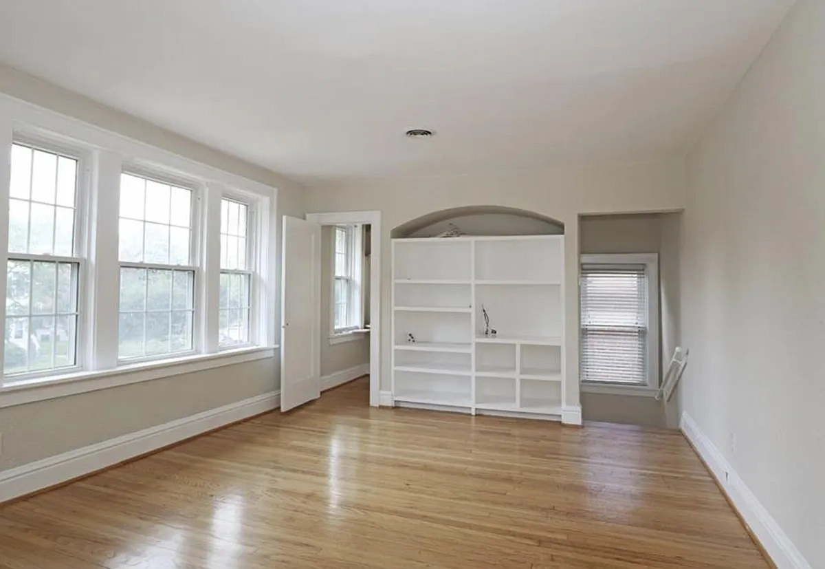 Building Photo - 7329 Lindell Blvd #2