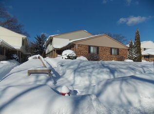 9436 W Maple Ct #9436, West Allis, WI 53214