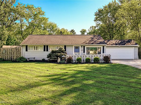 2nd image of 9822 Crestwood Dr