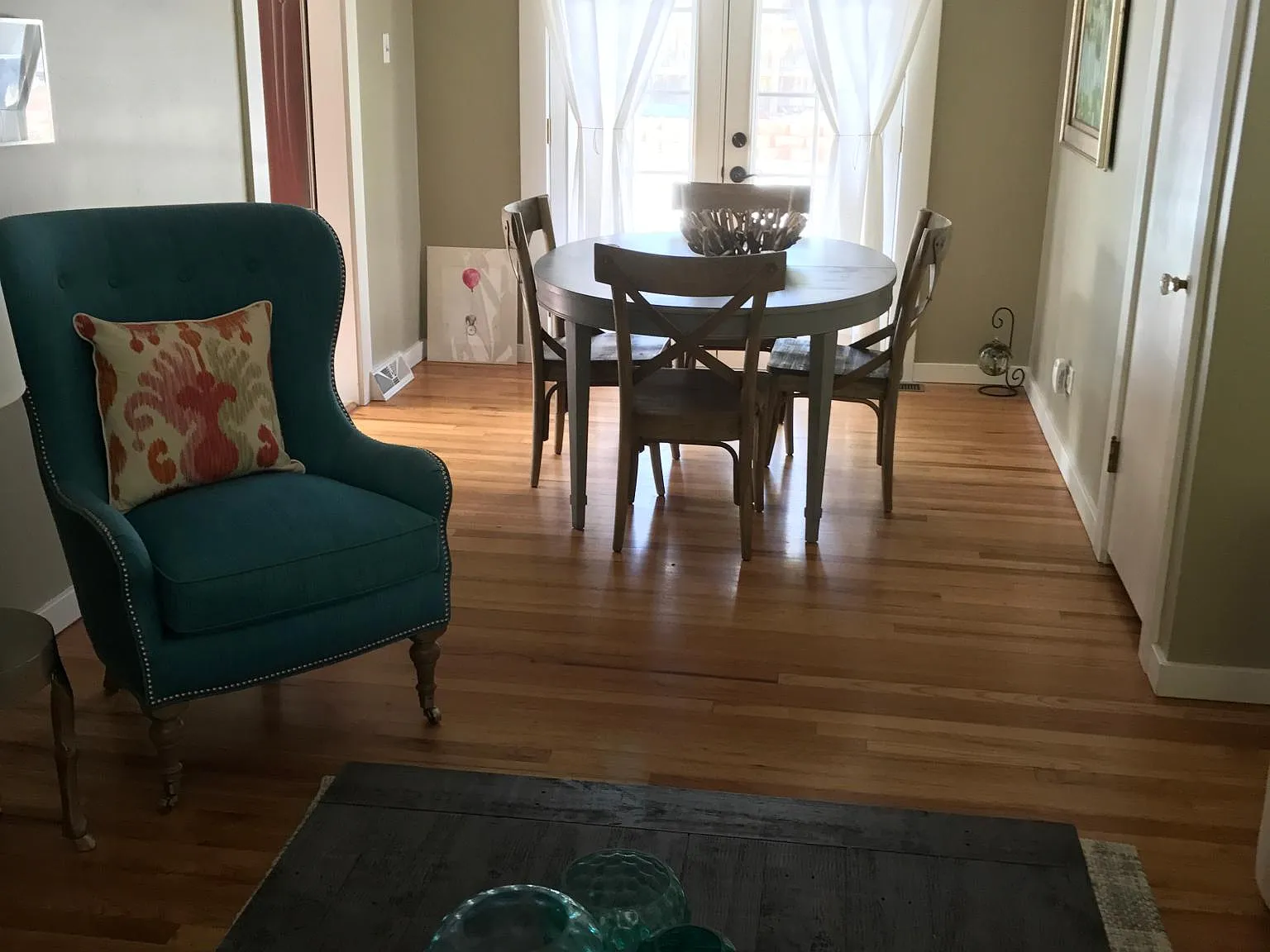 3 bed, 1900 sqft, $3,750 — Photo 4