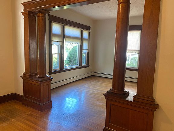 3rd image of 881 Orange St #1