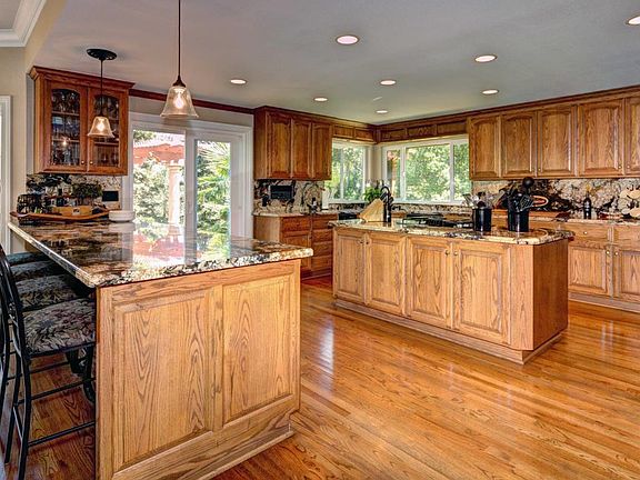5th image of 2215 Louis Holstrom Dr
