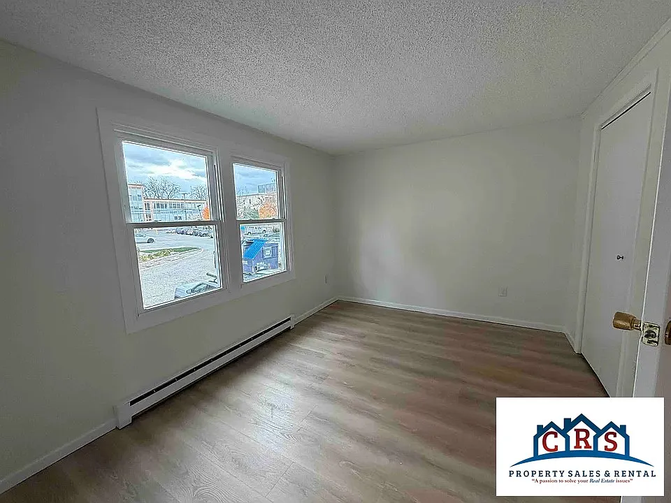 2 bed, 1.5 bath, 1138 sqft, $2,200 — Photo 2