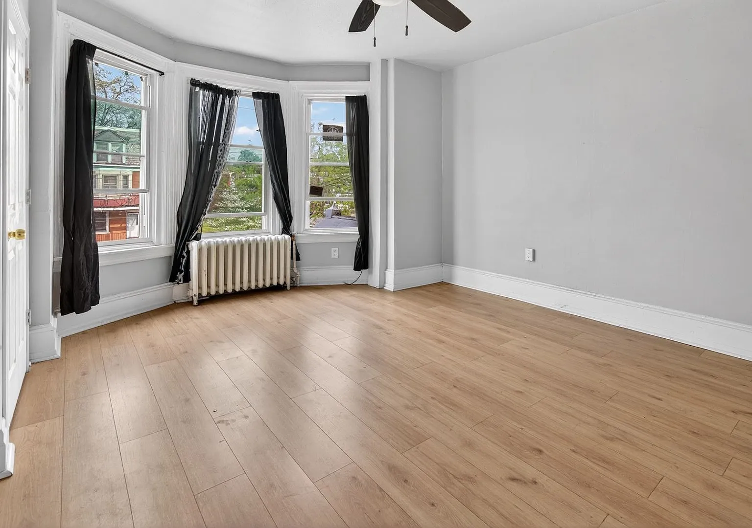 Spacious 6BR House in Philadelphia — Photo 3