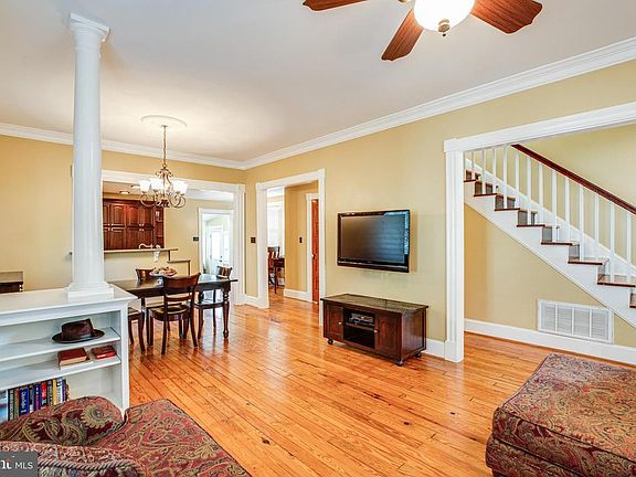 Living /Dining area