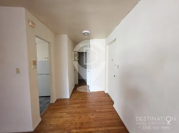 91 Ocean Parkway image 8 of 11