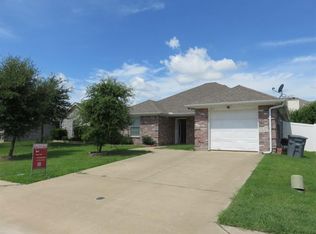 3339 Light Pointe Dr, Dallas, TX 75228