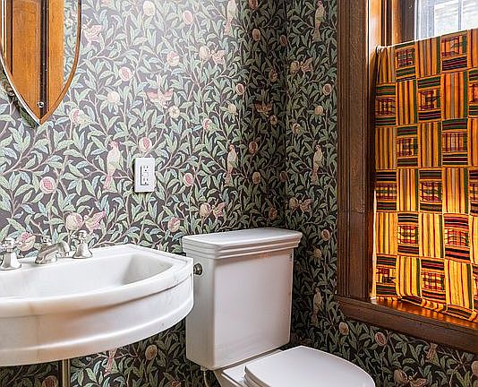 5th image of 850 Saint Nicholas Ave