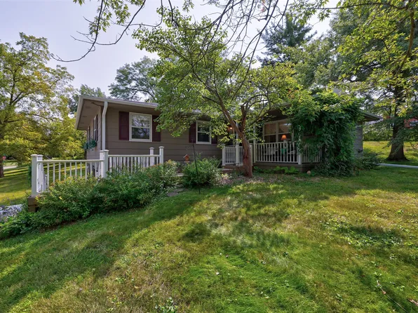 1315 S 3rd Ave W, Newton, IA 50208