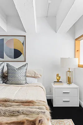 Sold by Compass | media 20