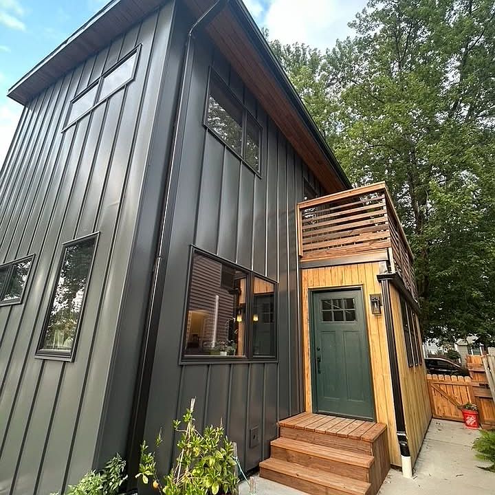 1st image of 4324 18th Ave S
