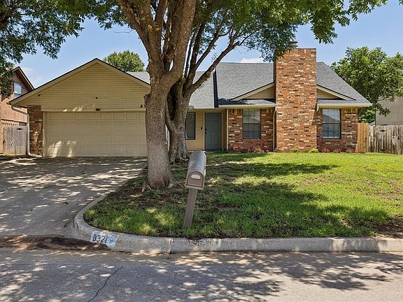 2nd image of 8321 NW 109th Ter