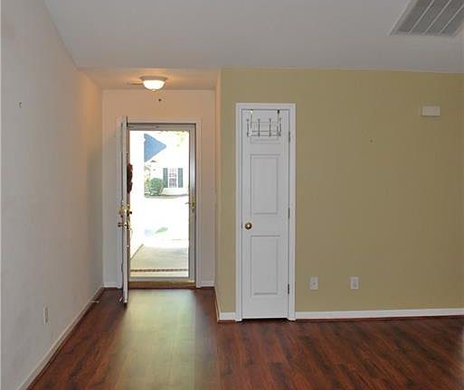 3rd image of 4837 Terrence Dr