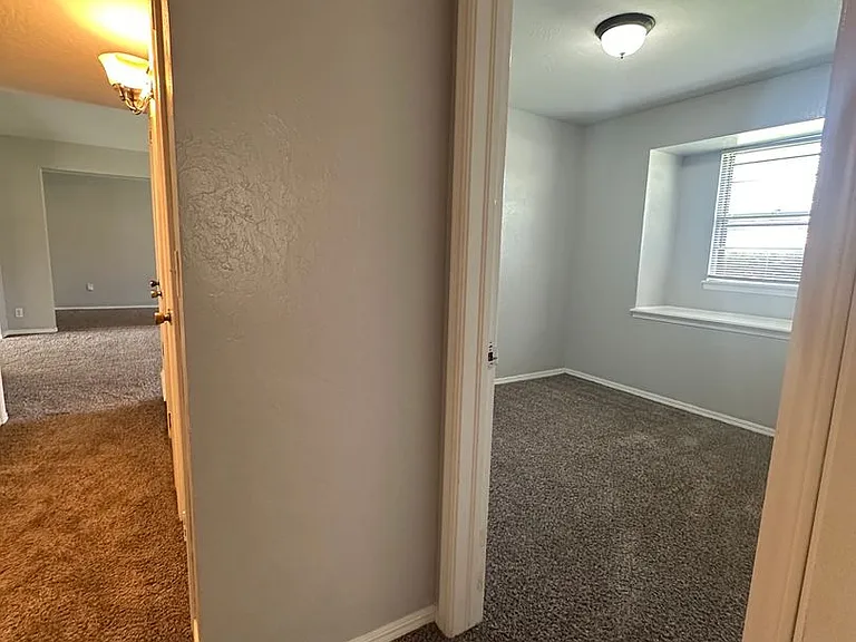 4844 Woodview Dr — Photo 43
