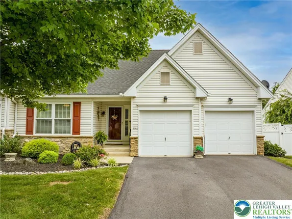 1181 Briarwood Ln, Easton, PA 18040