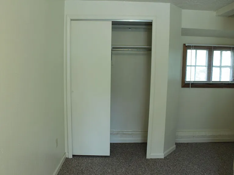 128-134 1/2 University Ln — Photo 7