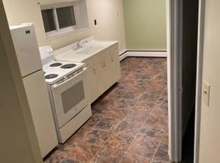 16 Macomb St #2B, Plattsburgh, NY 12901