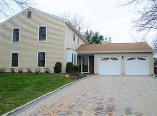 108 Parker Rd S, Plainsboro, NJ 08536