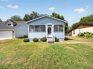 610 N 9th St, Collinsville, OK 74021