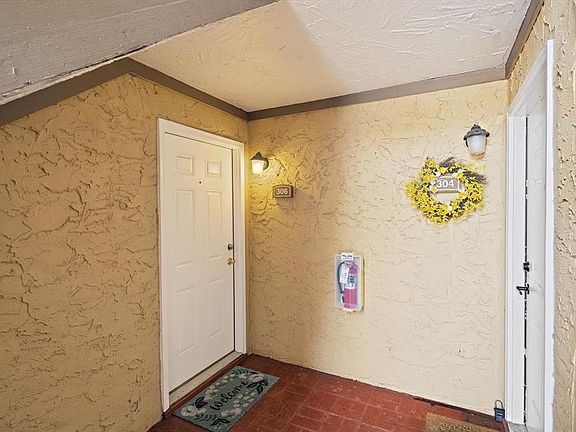 2nd image of 1927 TOUCAN WAY #306