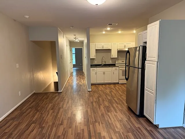 2 bed, 1185 sqft, $1,250 — Photo 3