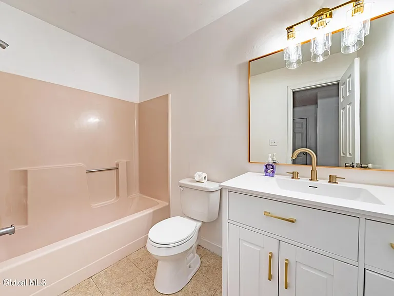 208 Whitetail Ct — Photo 9