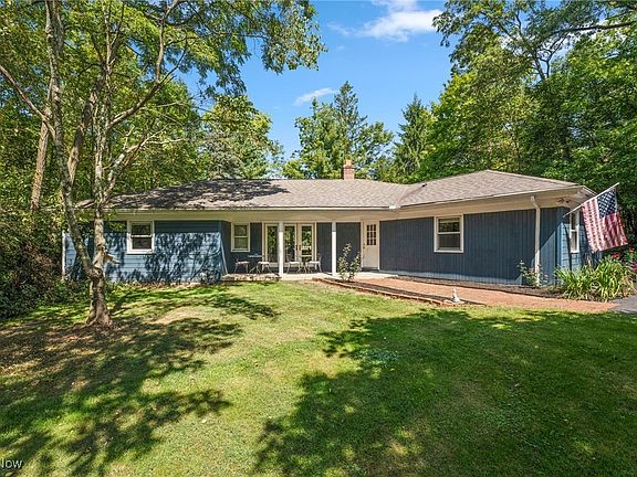 2nd image of 49 Lyndale Dr