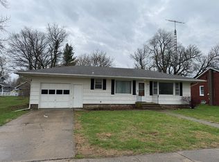 101 W High St, La Moille, IL