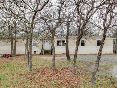 223 Briar Oaks Ln, Azle, TX, 76020