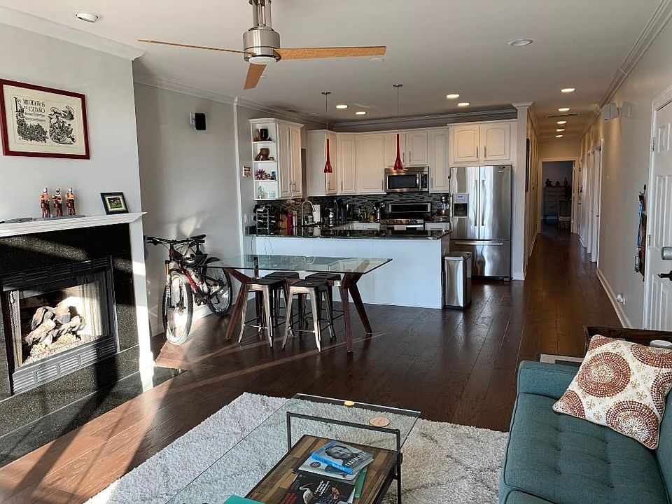 1st image of 1347 N Ashland Ave