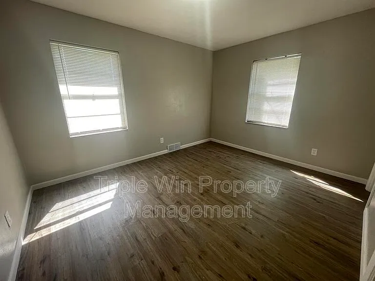 6918 Etzel Ave — Photo 19