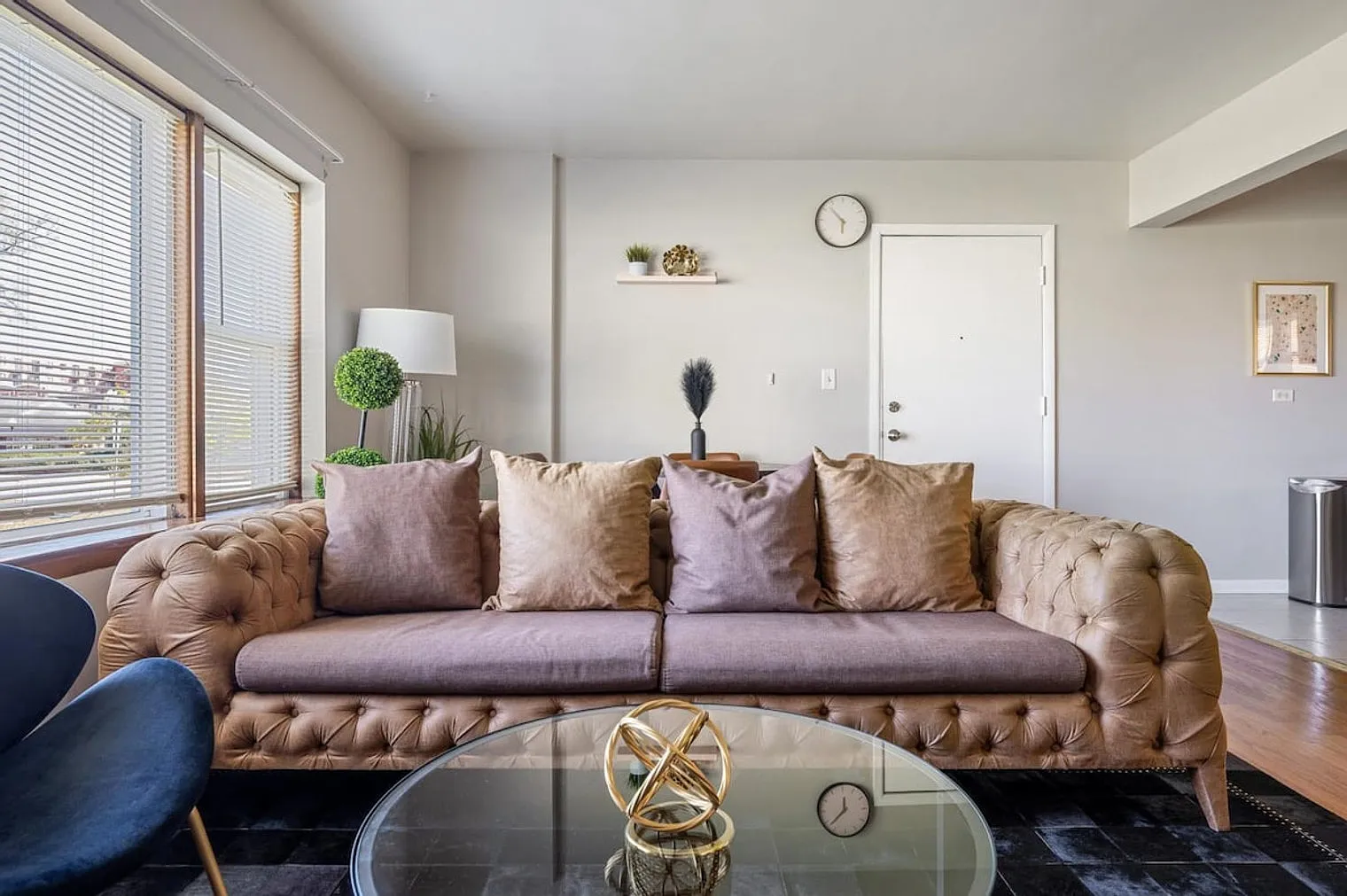 2 bed, 1.0 bath, 990 sqft, $3,950 — Photo 2