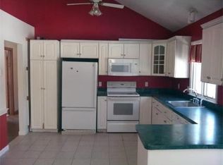 35 Heritage Dr, Rockland, MA 02370