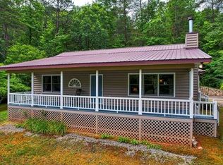 1376 Deerfield Rd, Young Harris, GA 30582