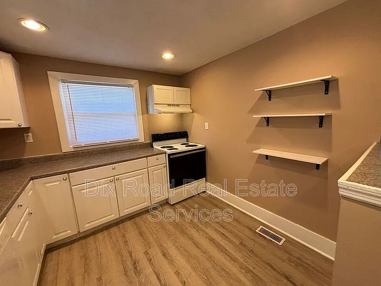 217 Fernwood Ave — Photo 14