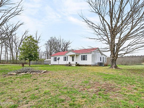 2nd image of 6311 Eastland Rd