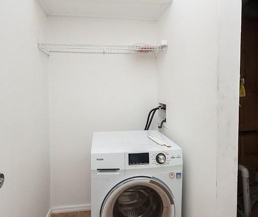4th image of 1642 N Campbell Ave #428