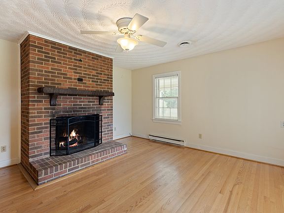 2nd image of 13190 Doggett Ln