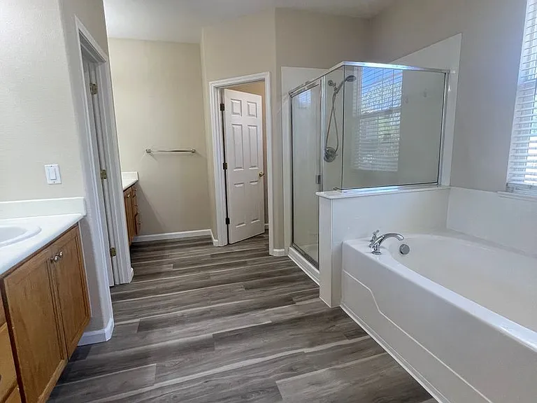 836 Shasta Daisy Dr — Photo 33