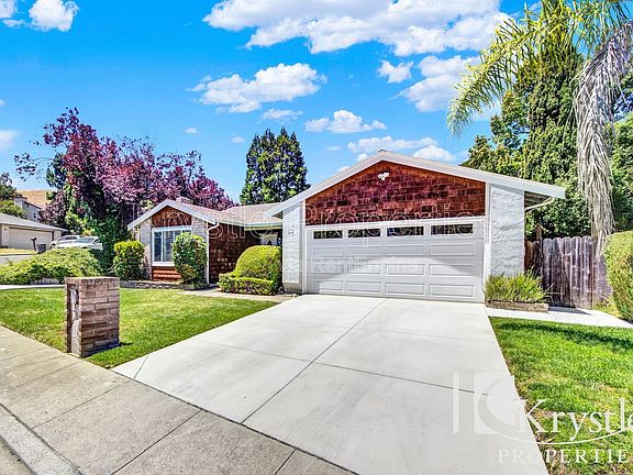 2nd image of 115 Daffodil Cir